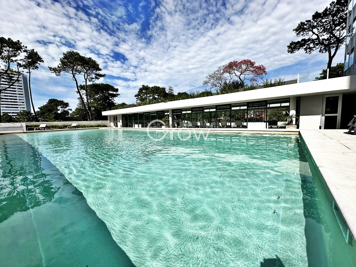 Apartamento ID.2612 - Piso alto en Av Roosevelt, alquiler de verano, Punta del Este!