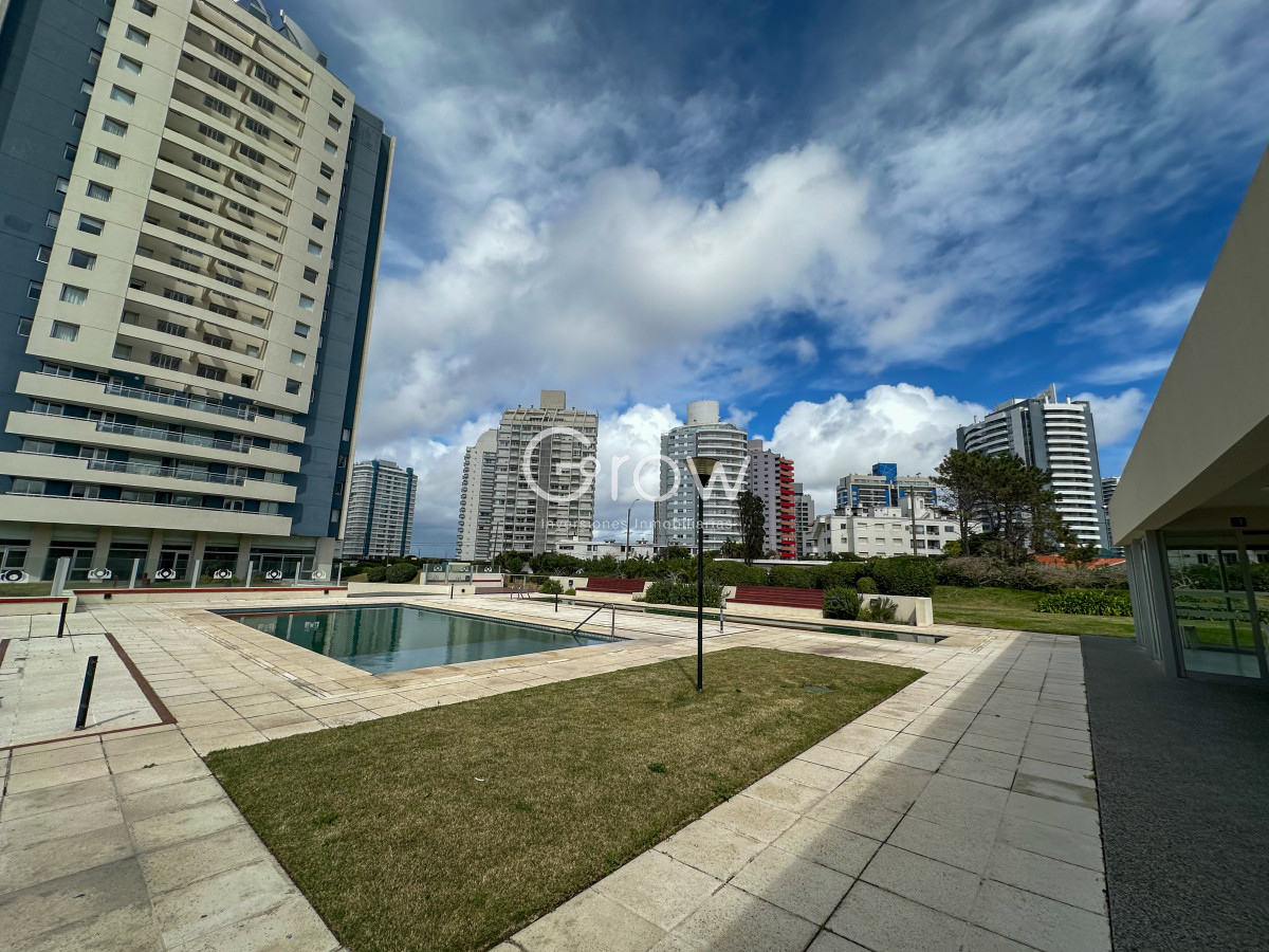 Apartamento ID.3114 - Amplitud y vistas al mar, lo que buscas en un departamento para dis