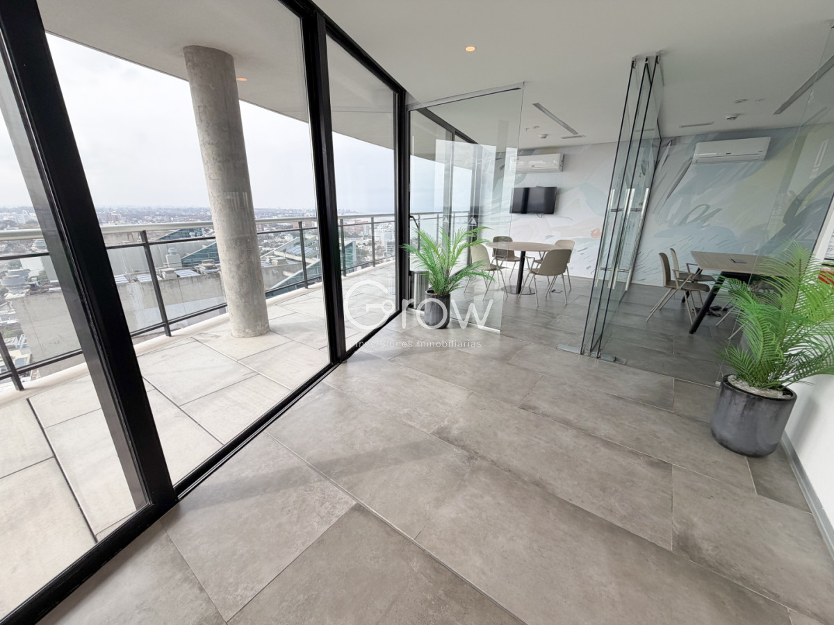 Apartamento ID.1766 - Alquiler anual en More Buceo piso alto!