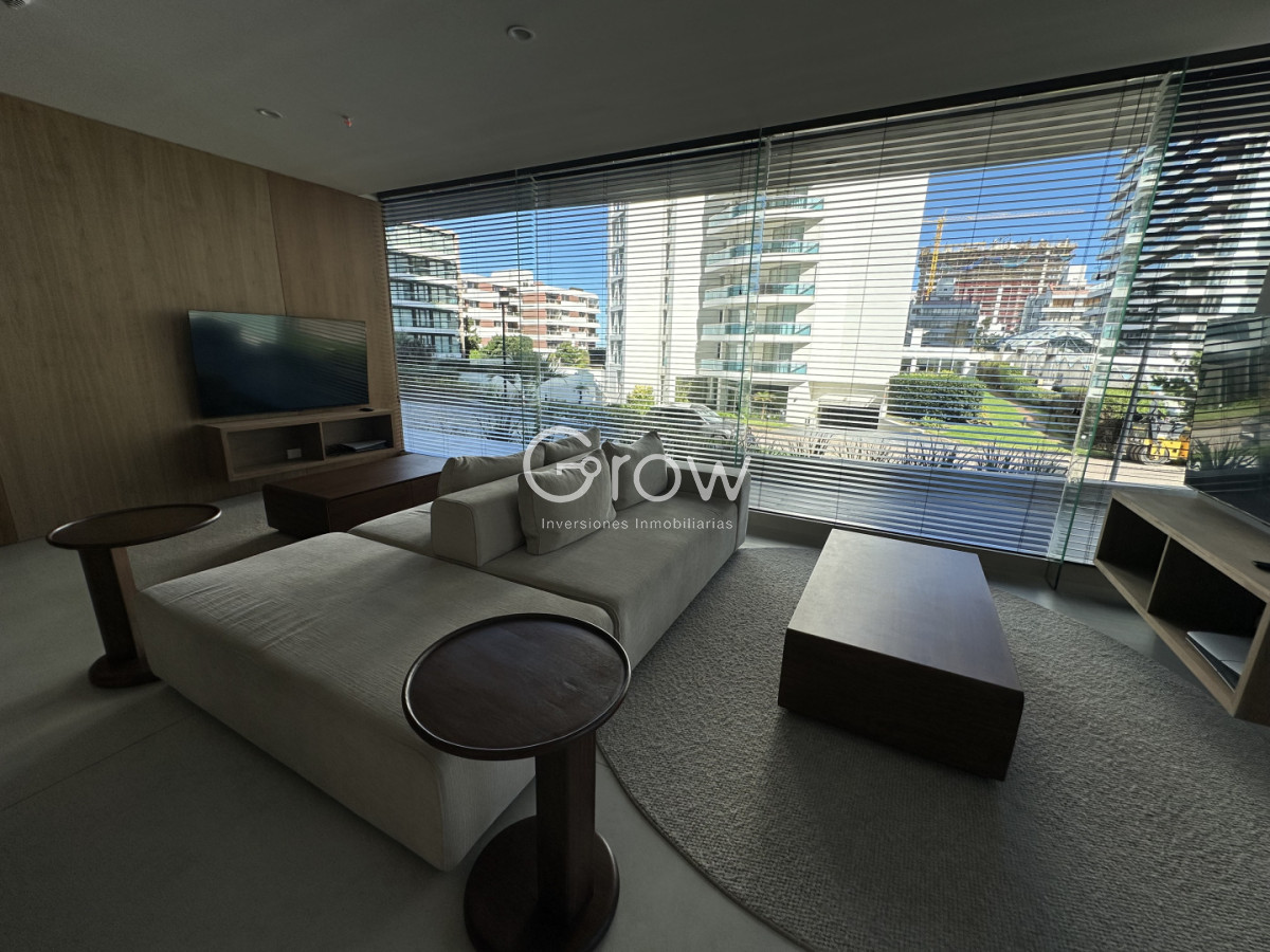 Apartamento ID.3733 - MANGLAR BRAVA. ESQUINERO CON GARAGE PARA DOS AUTOS.