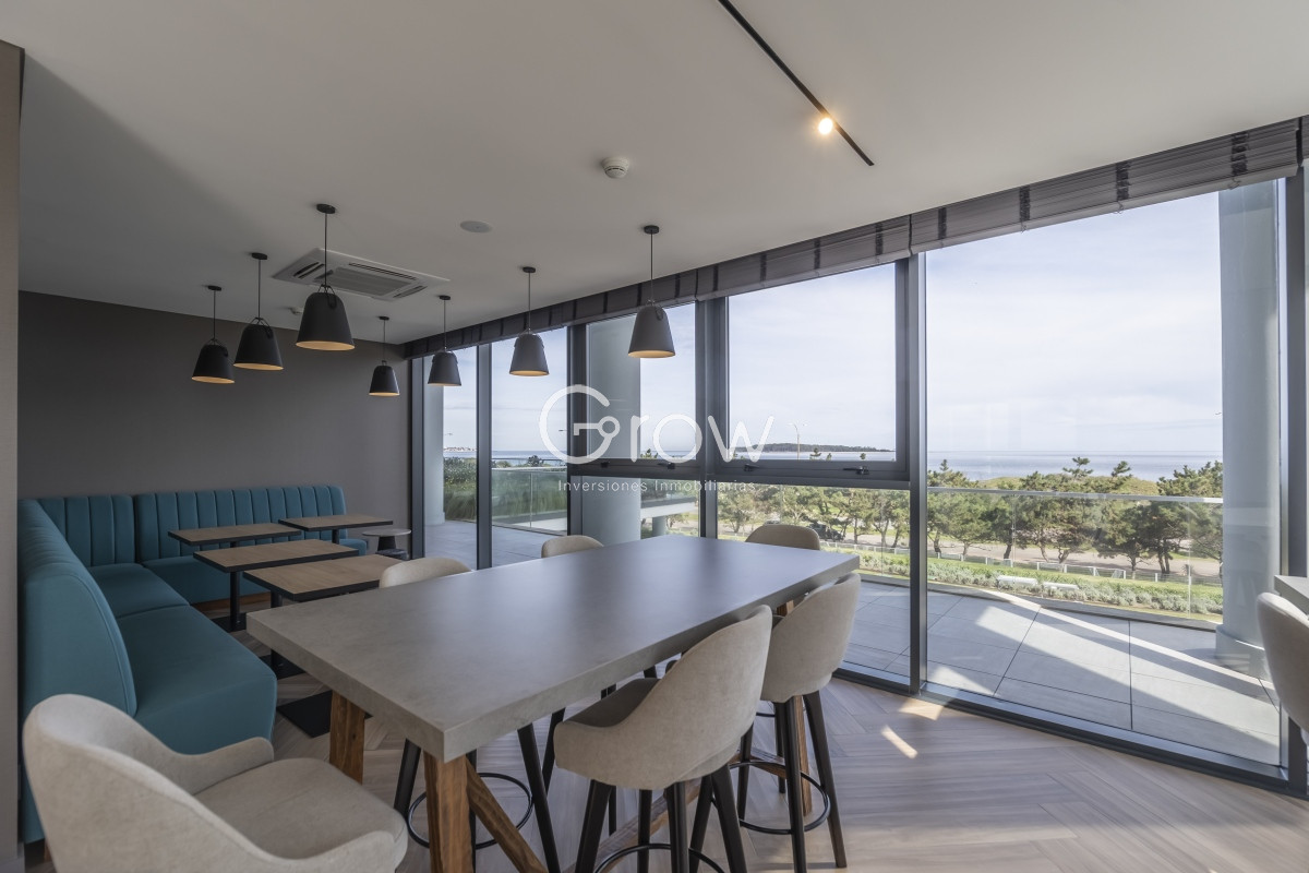 Apartamento ID.2327 - Venetian. Exclusivo apartamento frente al Mar en Playa Mansa!