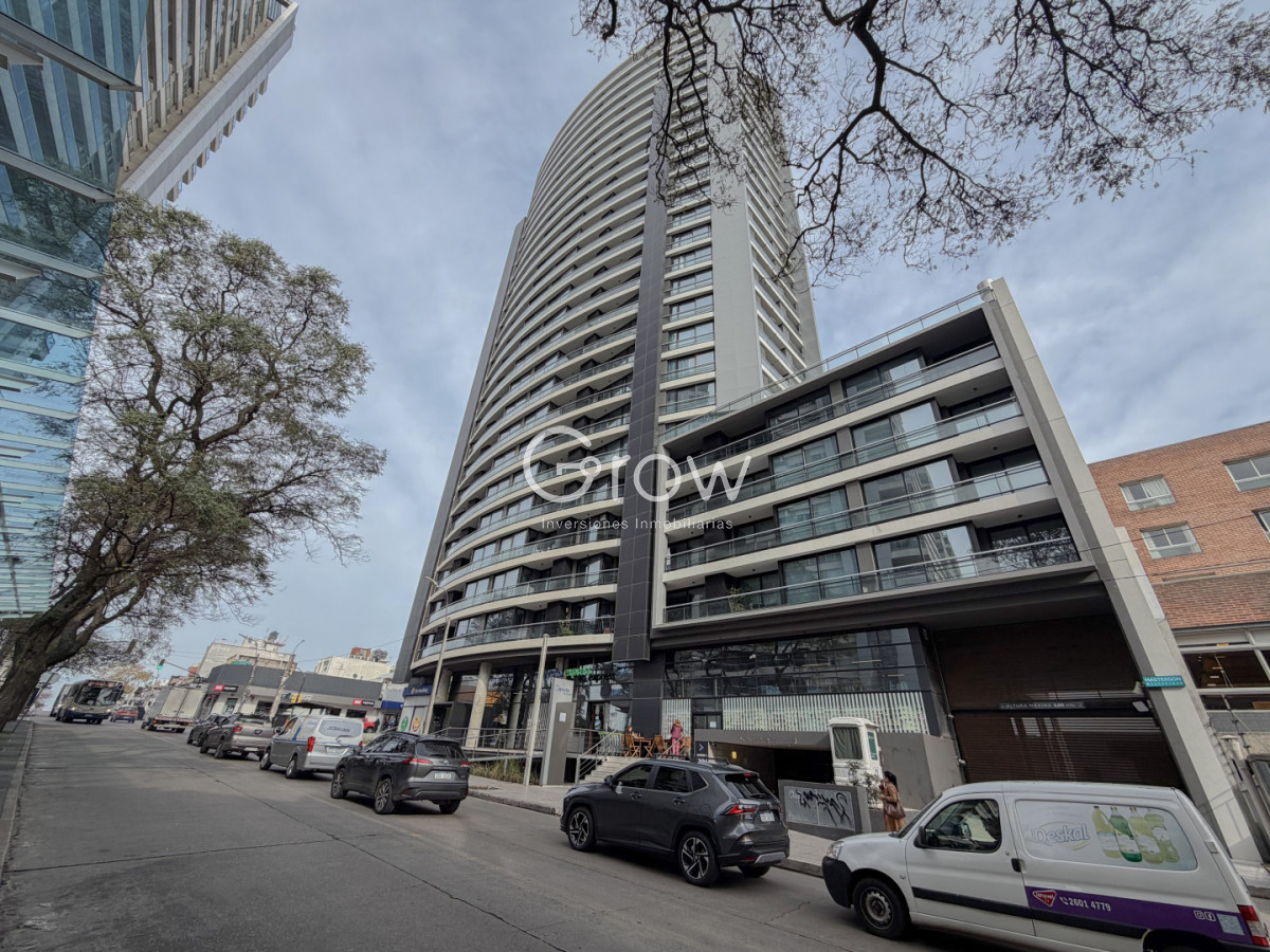 Apartamento ID.1766 - Alquiler anual en More Buceo piso alto!