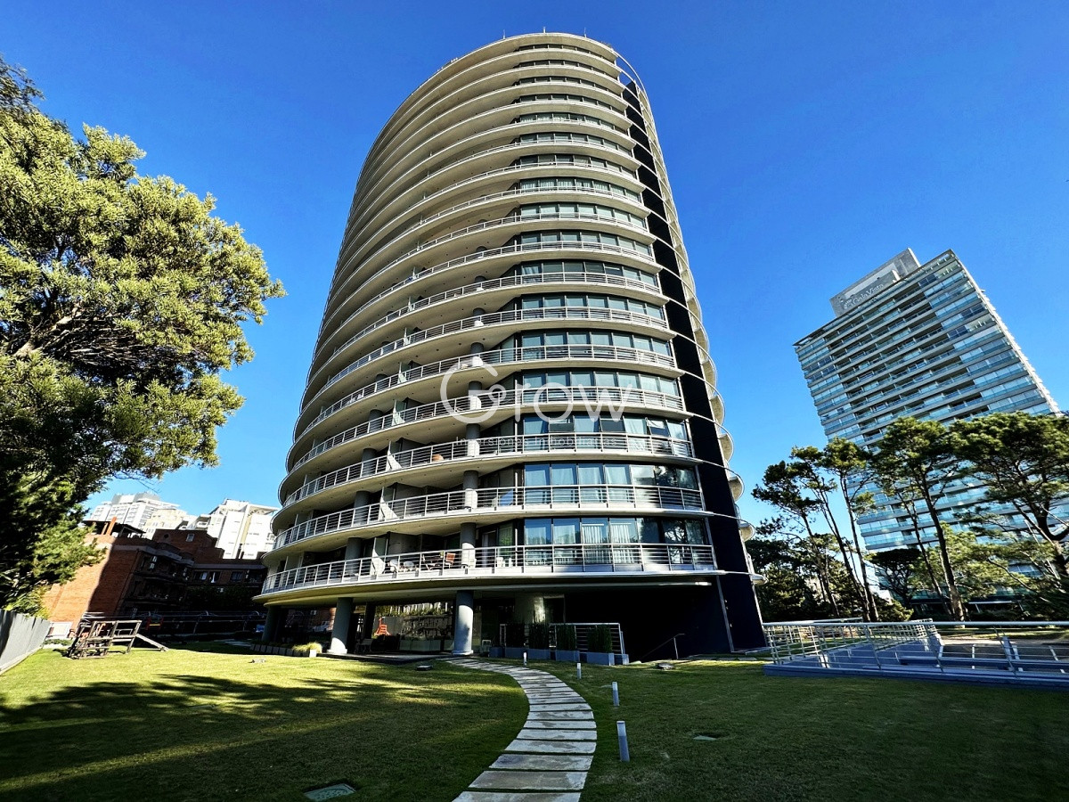 Apartamento ID.2424 - Departamento en Torre Tressesenta en alquiler invernal