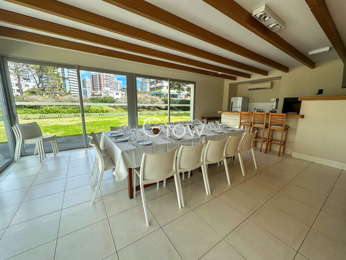 Apartamento ID.3114 - Amplitud y vistas al mar, lo que buscas en un departamento para dis