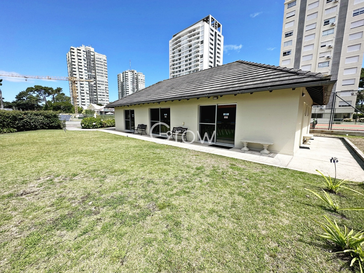 Apartamento ID.3274 - Departamento en alquiler sobre AV Roosevelt. 