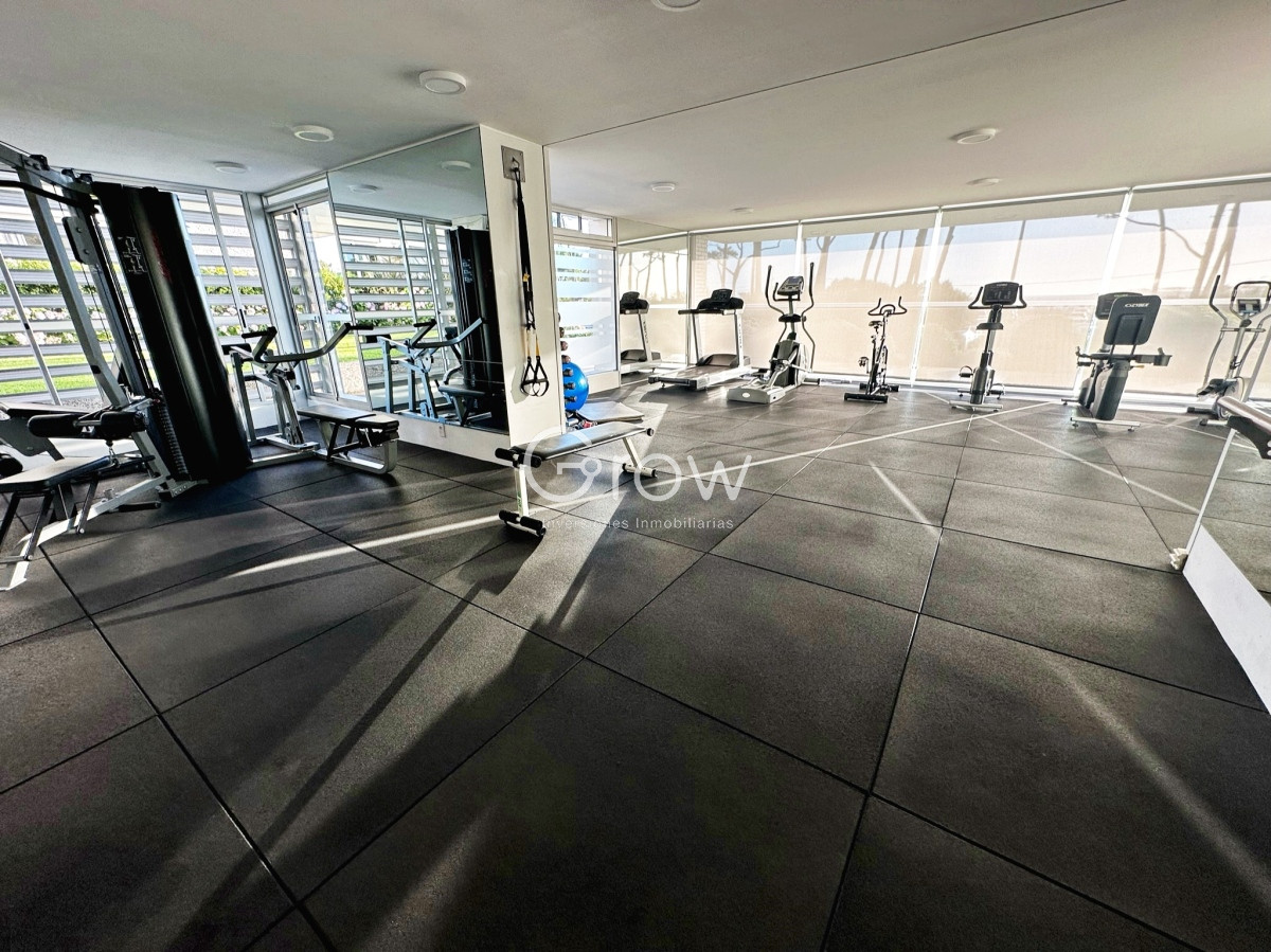 Apartamento ID.1160 - Gran penthouse en torre clásica de playa mansa 