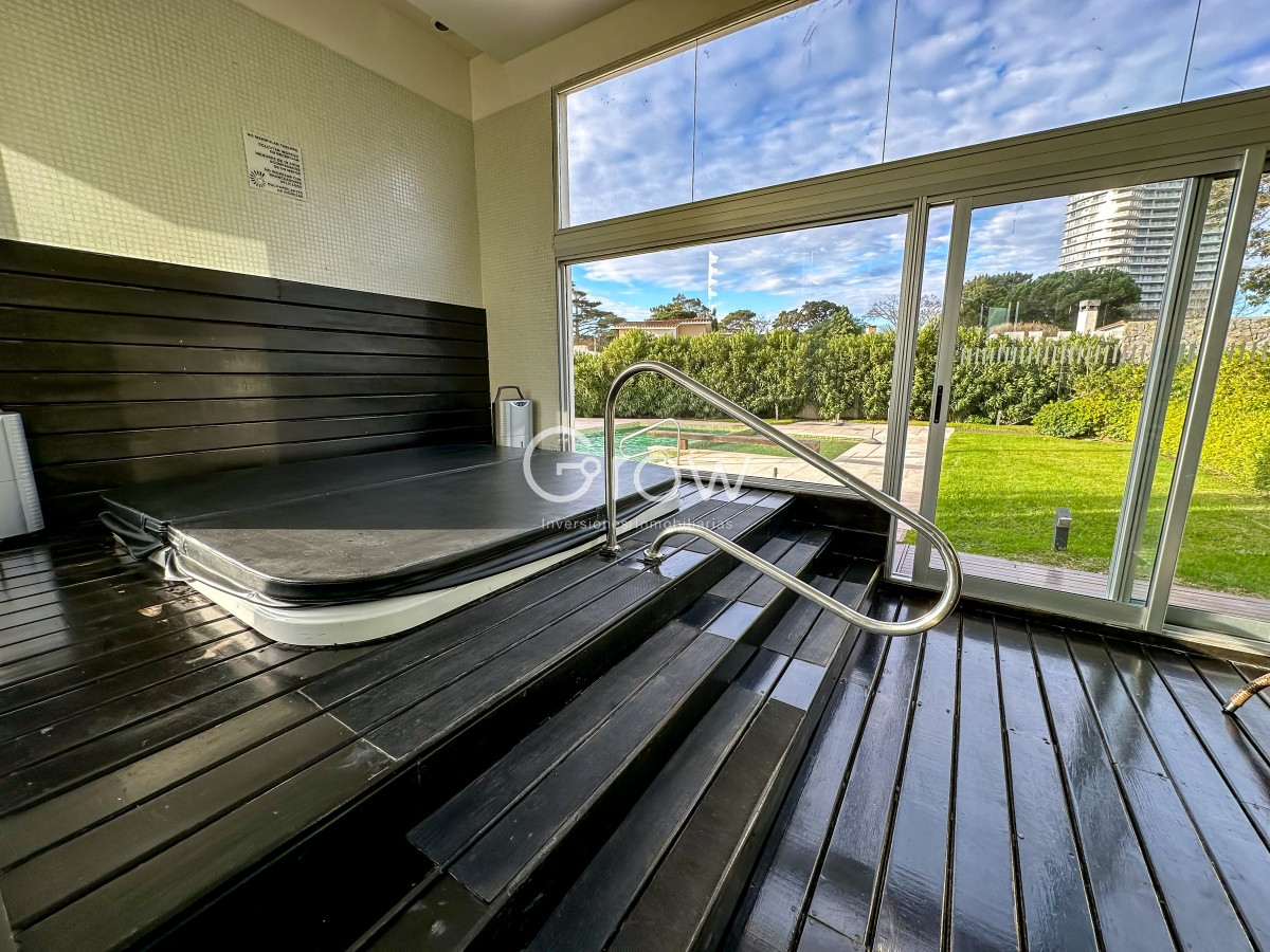 Apartamento ID.2828 - Exclusivo piso alto en Playa Mansa!