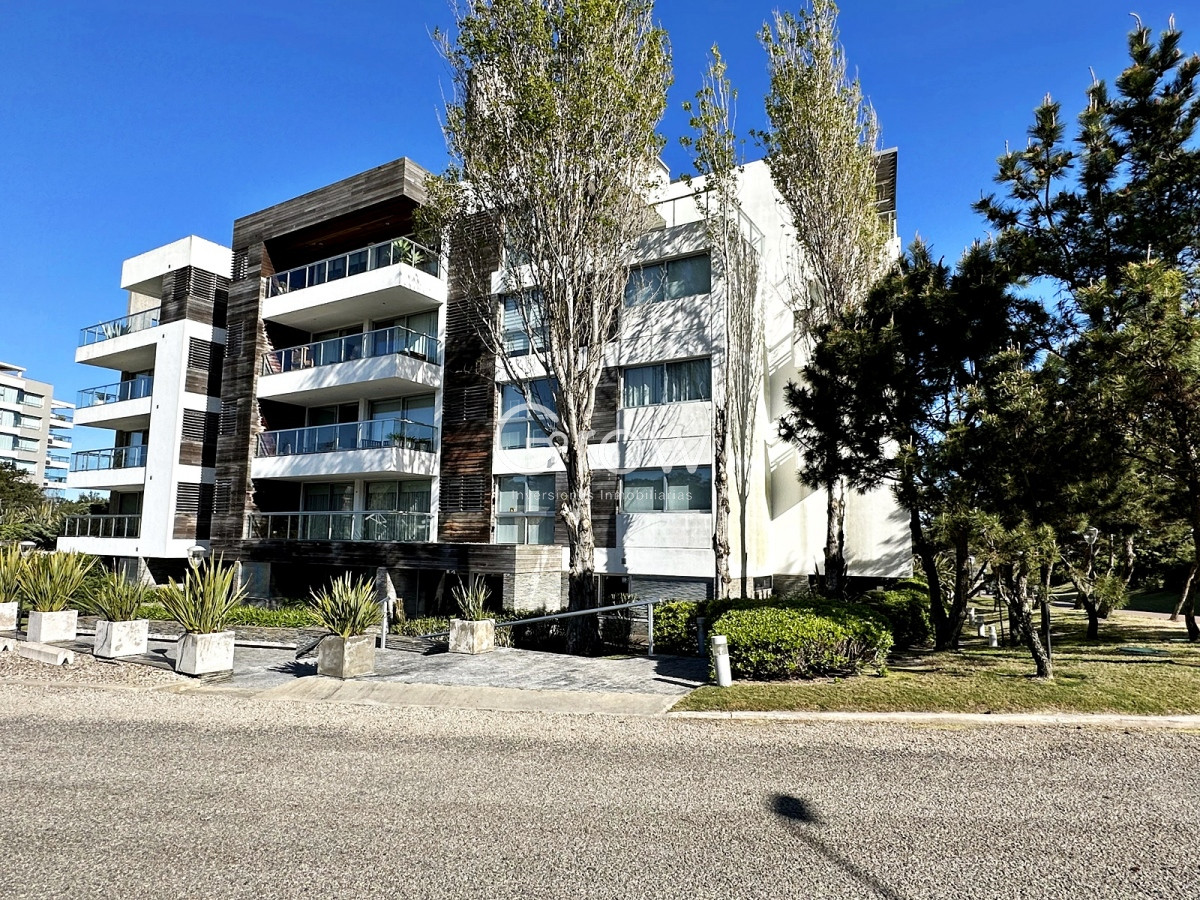 Apartamento ID.859 - Categoría en primera linea de Playa Brava