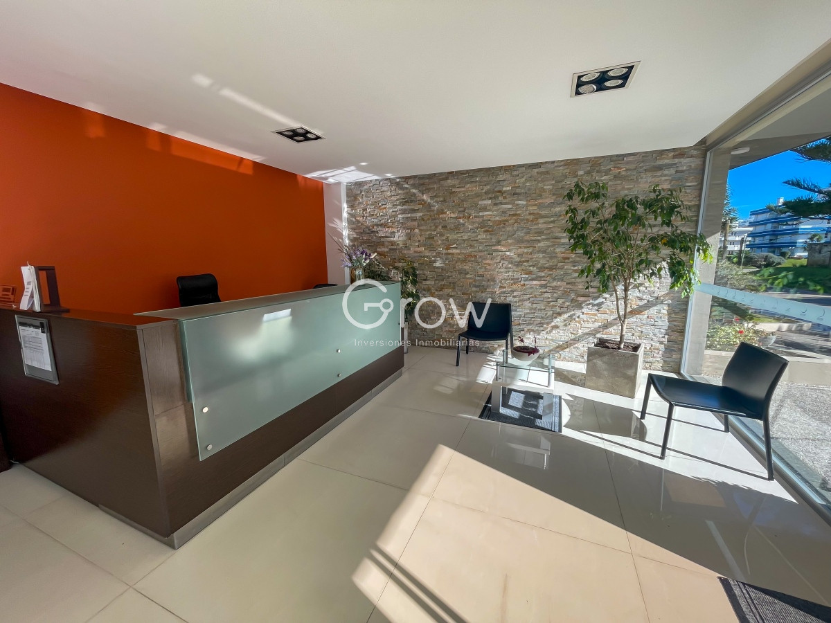 Apartamento ID.2628 - Hermoso apartamento con parrillero propio en Playa Brava