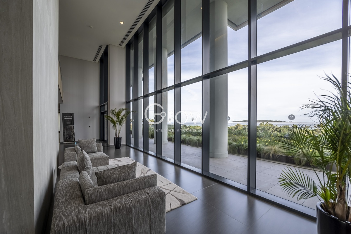 Apartamento ID.2327 - Venetian. Exclusivo apartamento frente al Mar en Playa Mansa!