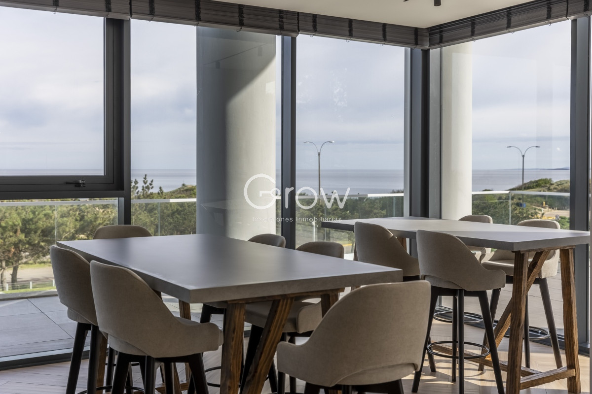 Apartamento ID.2327 - Venetian. Exclusivo apartamento frente al Mar en Playa Mansa!