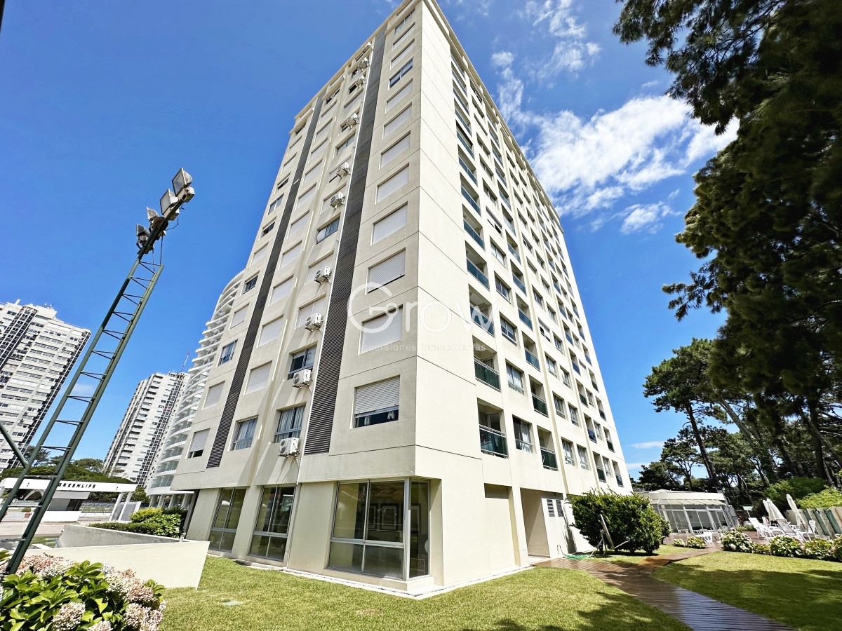 Apartamento ID.3274 - Departamento en alquiler sobre AV Roosevelt. 