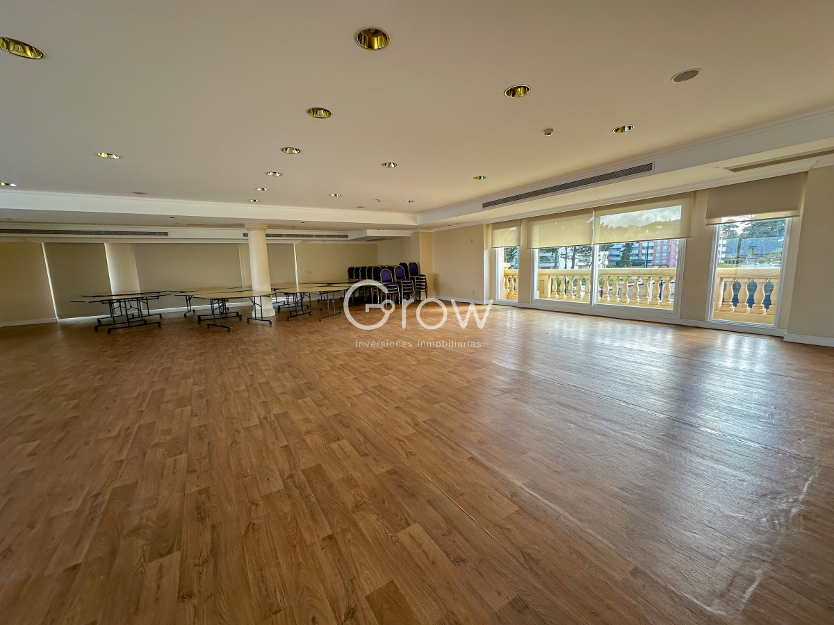 Apartamento ID.3017 - Exclusivo departamento en Torre de categoría en Playa Mansa!