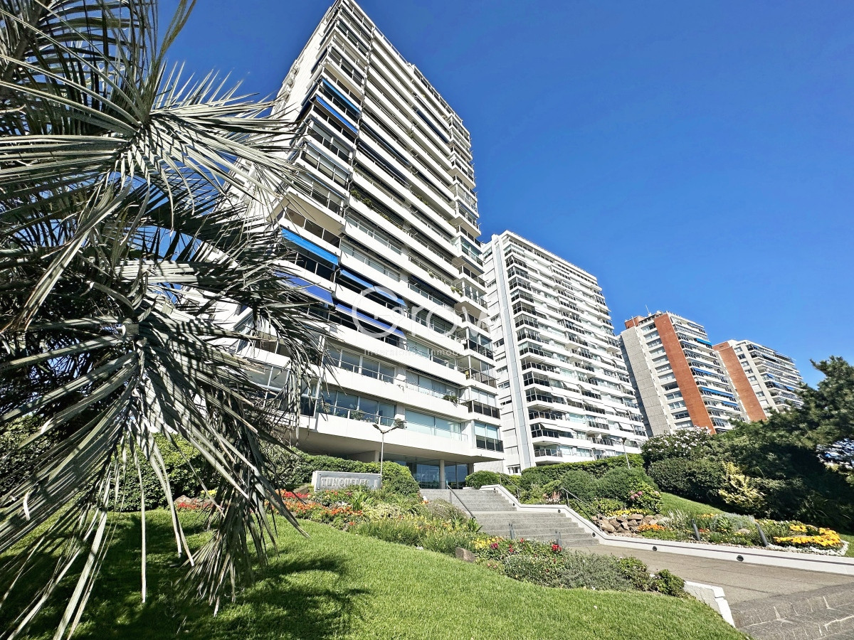 Apartamento ID.1172 - Penthouse en primera linea de Playa Mansa