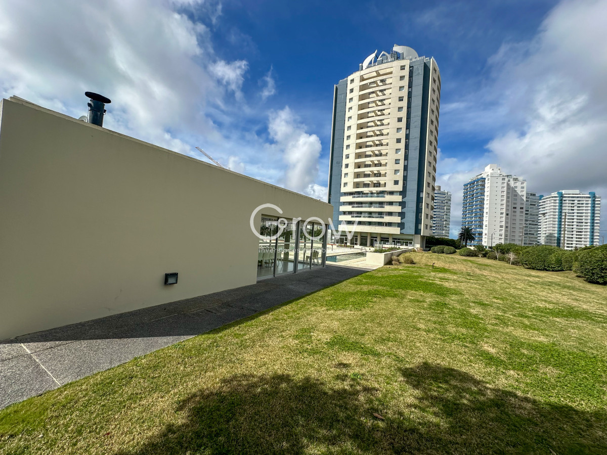 Apartamento ID.3114 - Amplitud y vistas al mar, lo que buscas en un departamento para dis