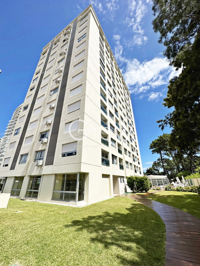 Apartamento ID.3274 - Departamento en alquiler sobre AV Roosevelt. 