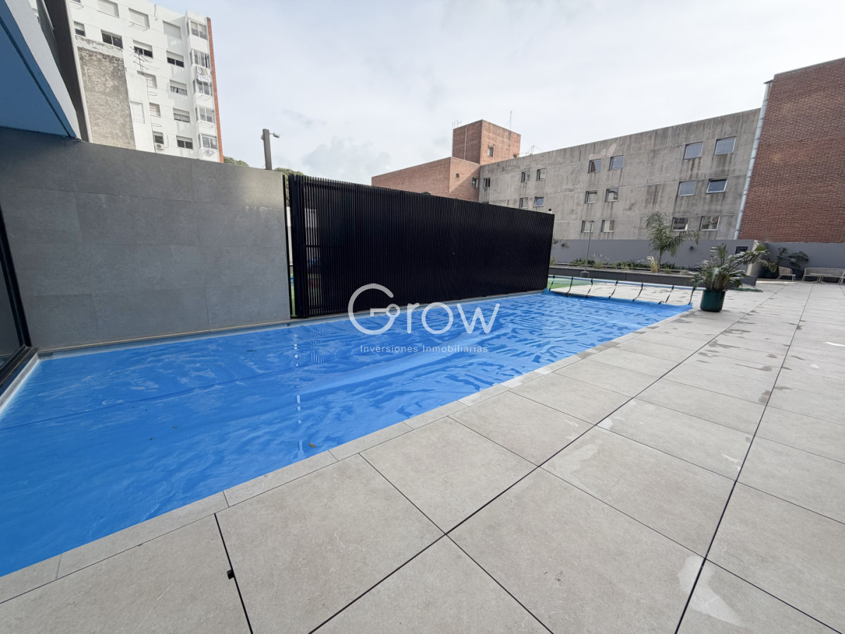 Apartamento ID.1766 - Alquiler anual en More Buceo piso alto!