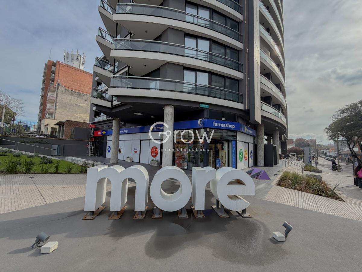 Apartamento ID.1766 - Alquiler anual en More Buceo piso alto!