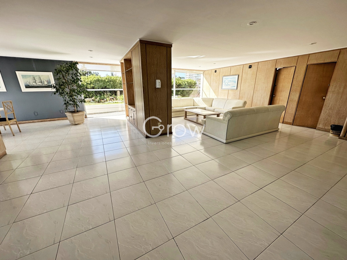 Apartamento ID.1172 - Penthouse en primera linea de Playa Mansa
