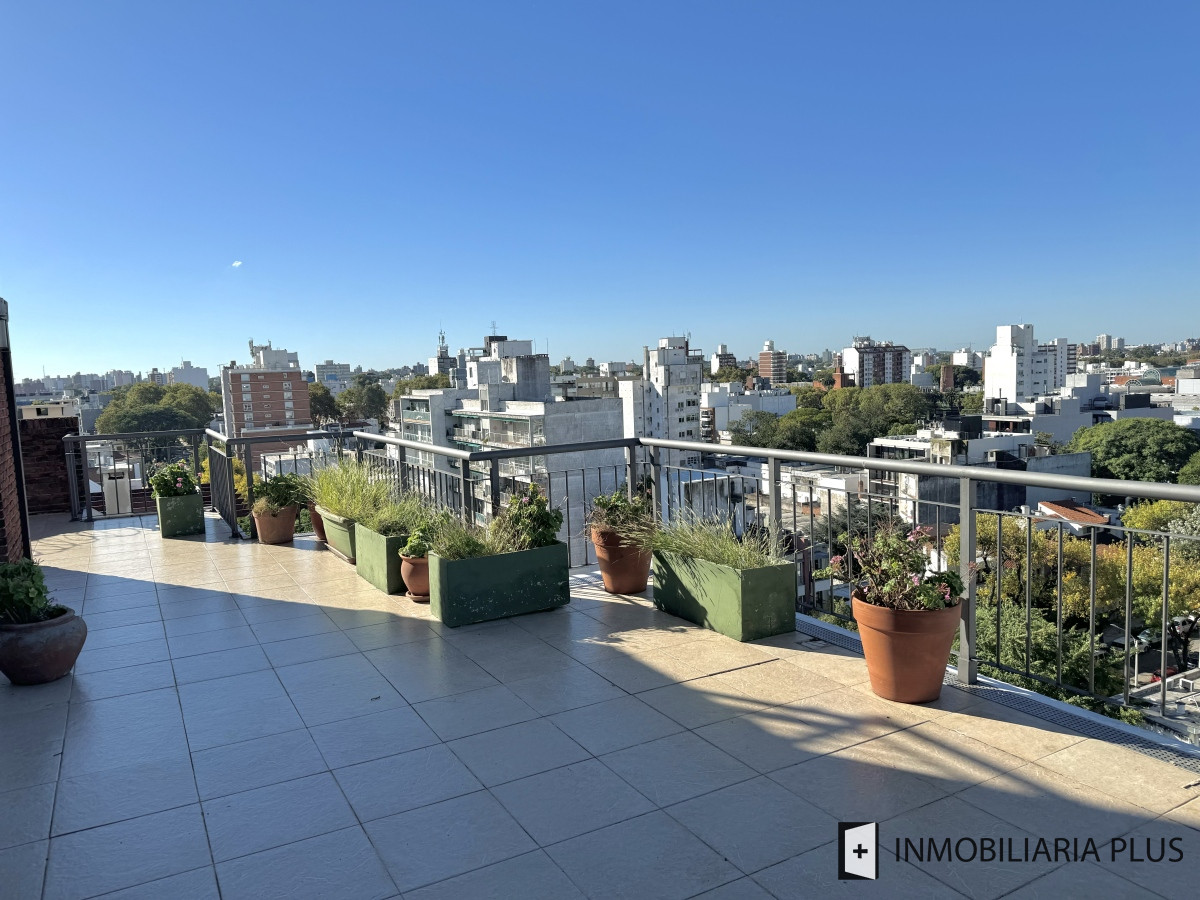 Apartamento ID.1651 - Venta de Penthouse de 3 dormitorios en suite con 315 m2, ascensor de uso exclusivo a pasos de Montevideo Shopping