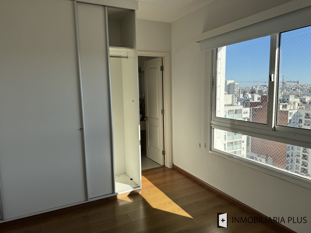 Apartamento ID.1651 - Venta de Penthouse de 3 dormitorios en suite con 315 m2, ascensor de uso exclusivo a pasos de Montevideo Shopping