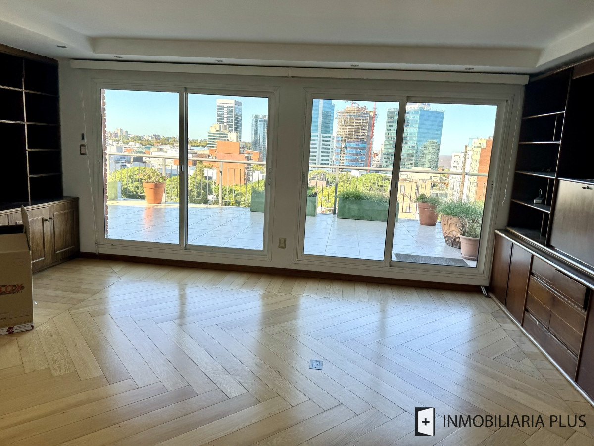 Apartamento ID.1651 - Venta de Penthouse de 3 dormitorios en suite con 315 m2, ascensor de uso exclusivo a pasos de Montevideo Shopping