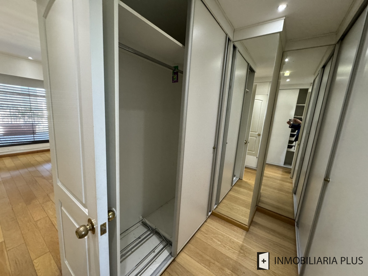 Apartamento ID.1651 - Venta de Penthouse de 3 dormitorios en suite con 315 m2, ascensor de uso exclusivo a pasos de Montevideo Shopping