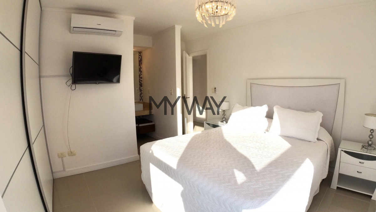 Apartamento ID.125/Venta-Apartamento-3-dormitorios-Punta-del-Este-torre-de-categoría-excelente-estado-sobre-Chiverta-con-todos-los-amenities - Venta Apartamento 3 dormitorios Punta del Este torre de categoría excelente estado sobre Chiverta con todos los amenities