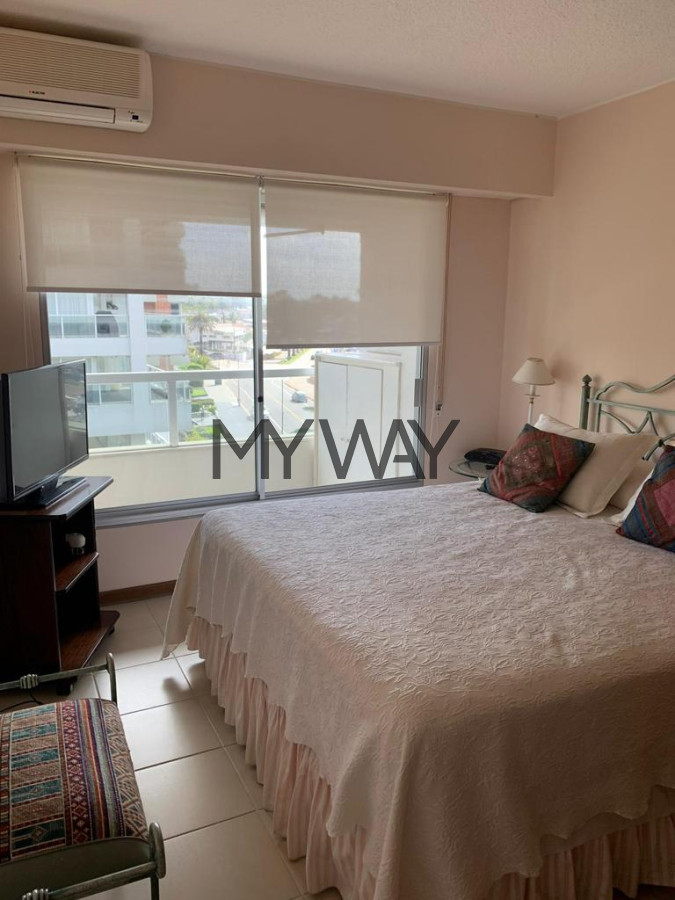 Apartamento ID.195/Venta-apartamento-2-dormitorios--frente-al-Puerto-Punta-del-Este - Venta apartamento 2 dormitorios  frente al Puerto Punta del Este