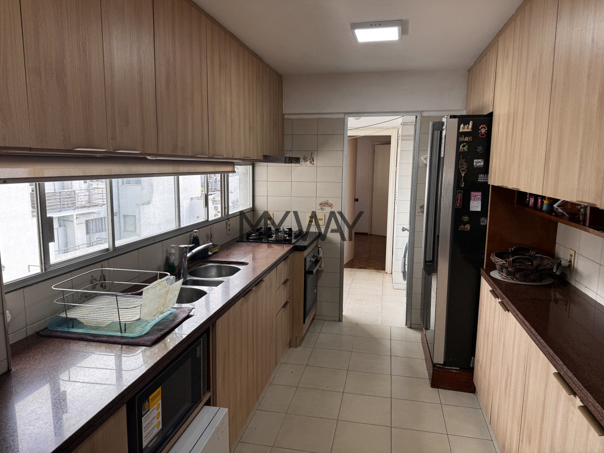 Apartamento ID.324/Apartamento-4-dormitorios-Pocitos - Apartamento 4 dormitorios Pocitos
