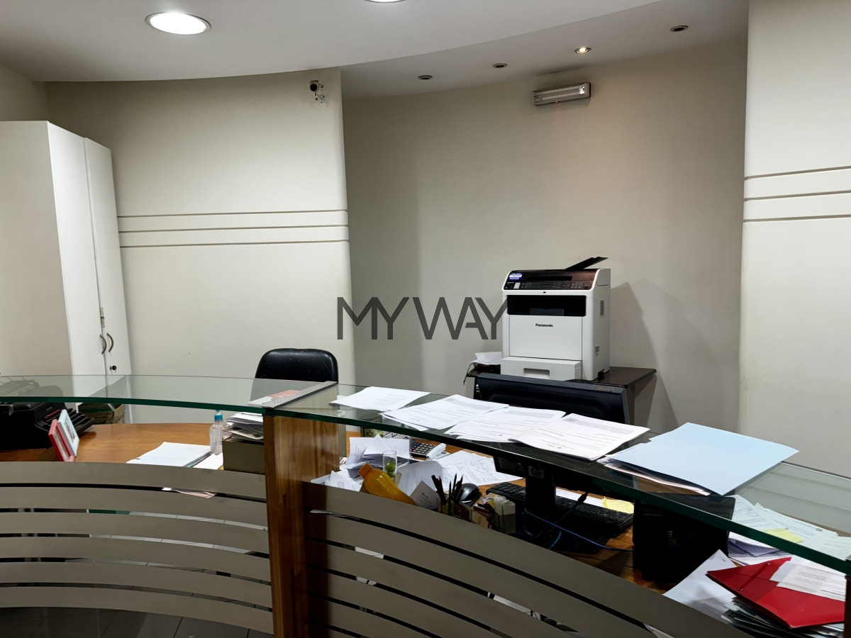 Apartamento ID.270/Venta-gran-oficina-en-la-Ciudad-Vieja - Venta gran oficina en la Ciudad Vieja