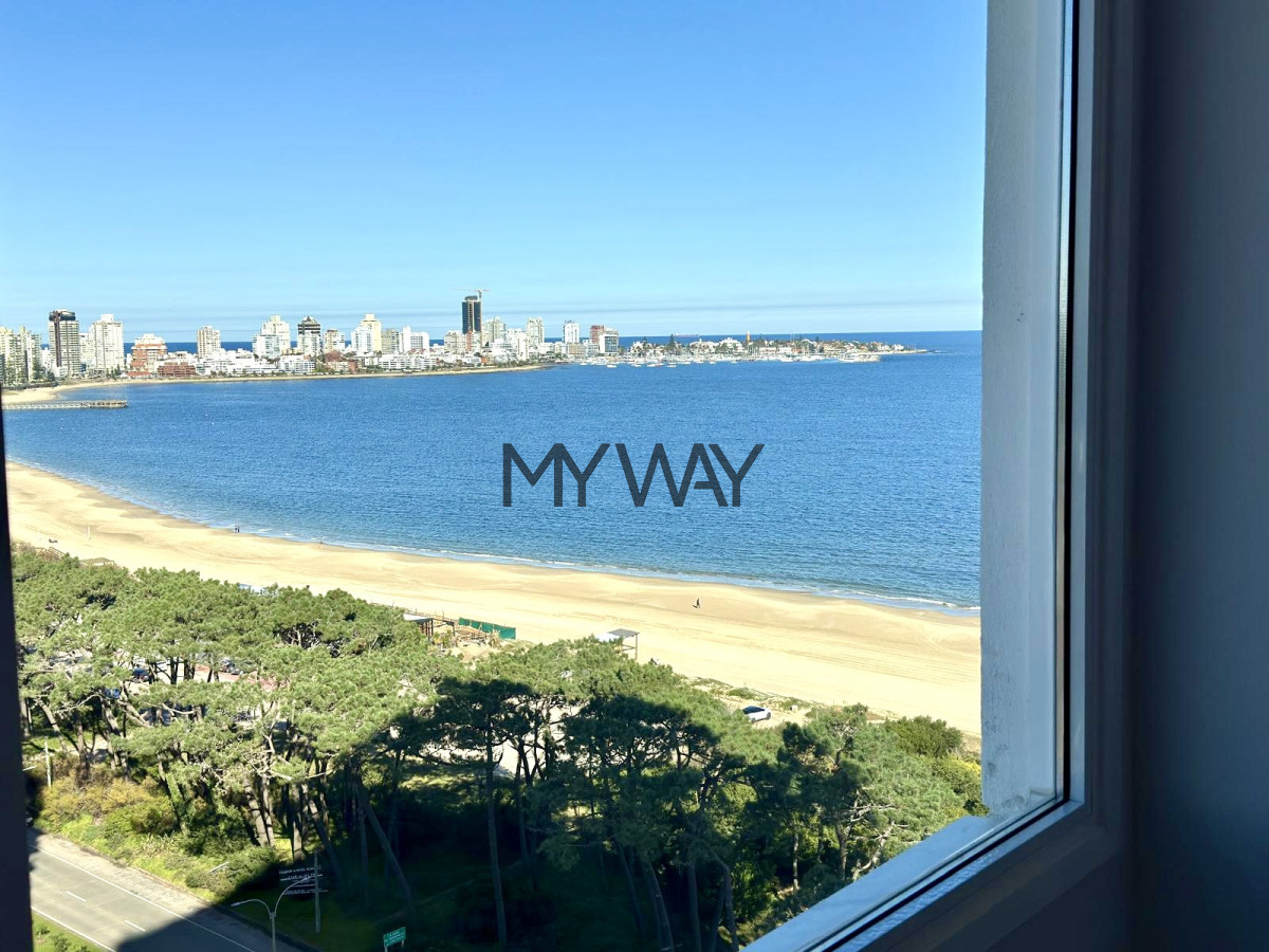Apartamento ID.353/Apartamento-4-dormitorios-de-categoria-Punta-del-Este - Apartamento 4 dormitorios de categoria Punta del Este