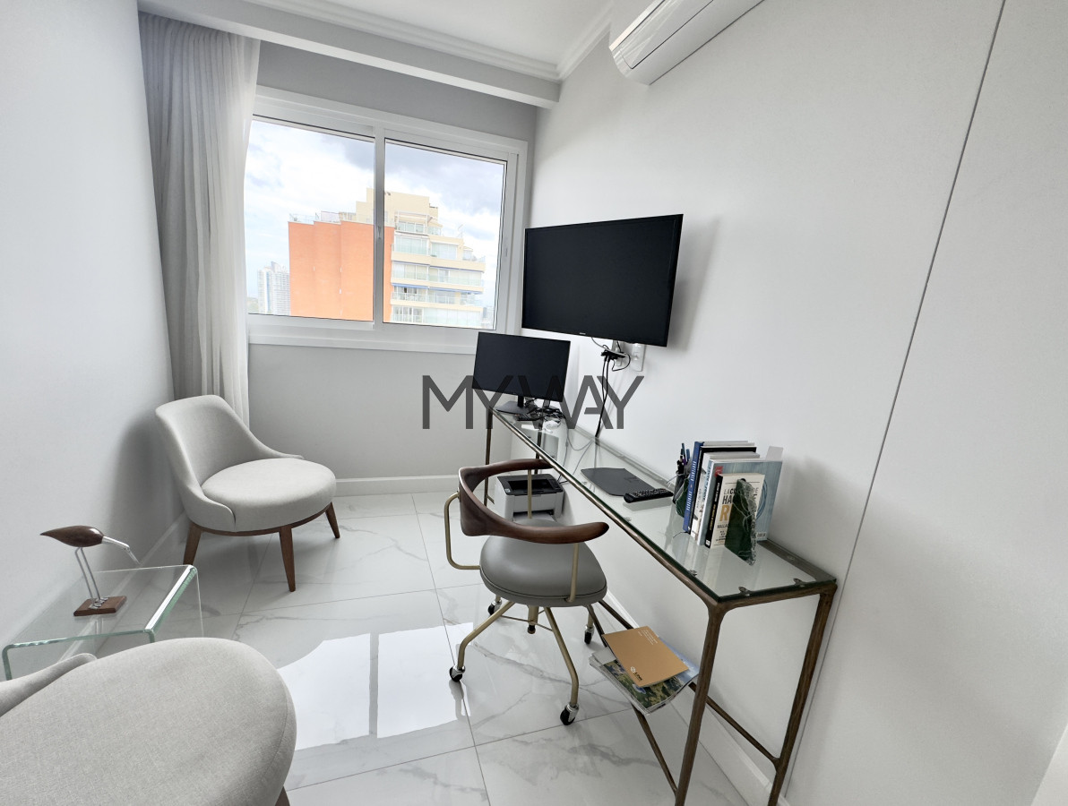Apartamento ID.353/Apartamento-4-dormitorios-de-categoria-Punta-del-Este - Apartamento 4 dormitorios de categoria Punta del Este
