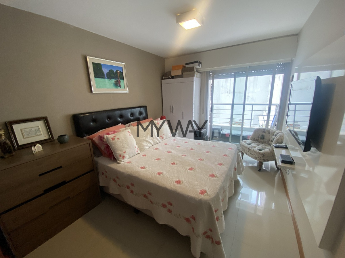Apartamento ID.99/Apartamento--1-dormitorio-y-medio-a-una-cuadra-del-mar-Punta-Carretas - Apartamento  1 dormitorio y medio a una cuadra del mar Punta Carretas