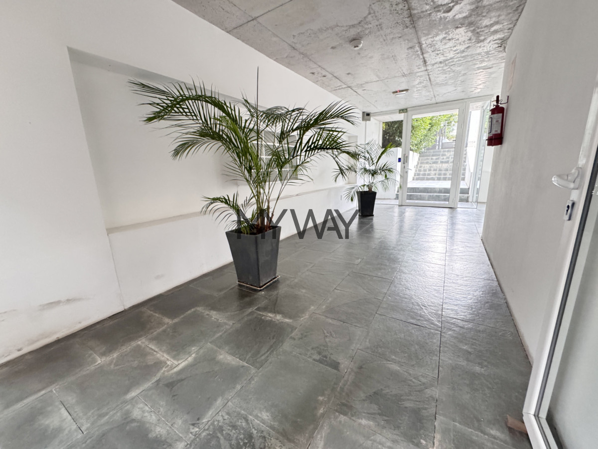 Apartamento ID.398/1-dormitorio-en-Malvin-a-1-cuadra-de-la-rambla - 1 dormitorio en Malvin a 1 cuadra de la rambla