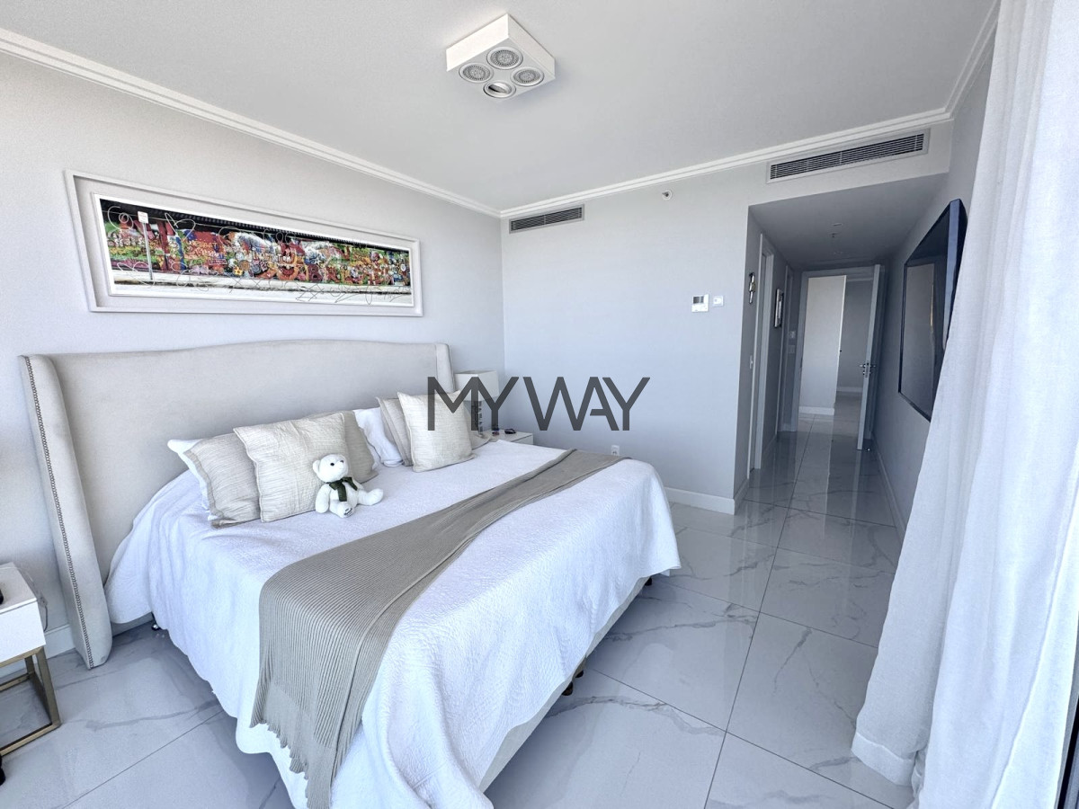 Apartamento ID.353/Apartamento-4-dormitorios-de-categoria-Punta-del-Este - Apartamento 4 dormitorios de categoria Punta del Este