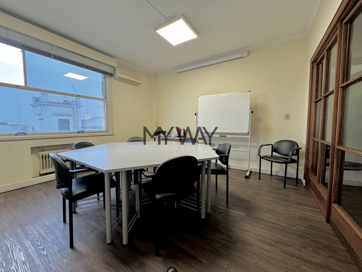 Apartamento ID.270/Venta-gran-oficina-en-la-Ciudad-Vieja - Venta gran oficina en la Ciudad Vieja