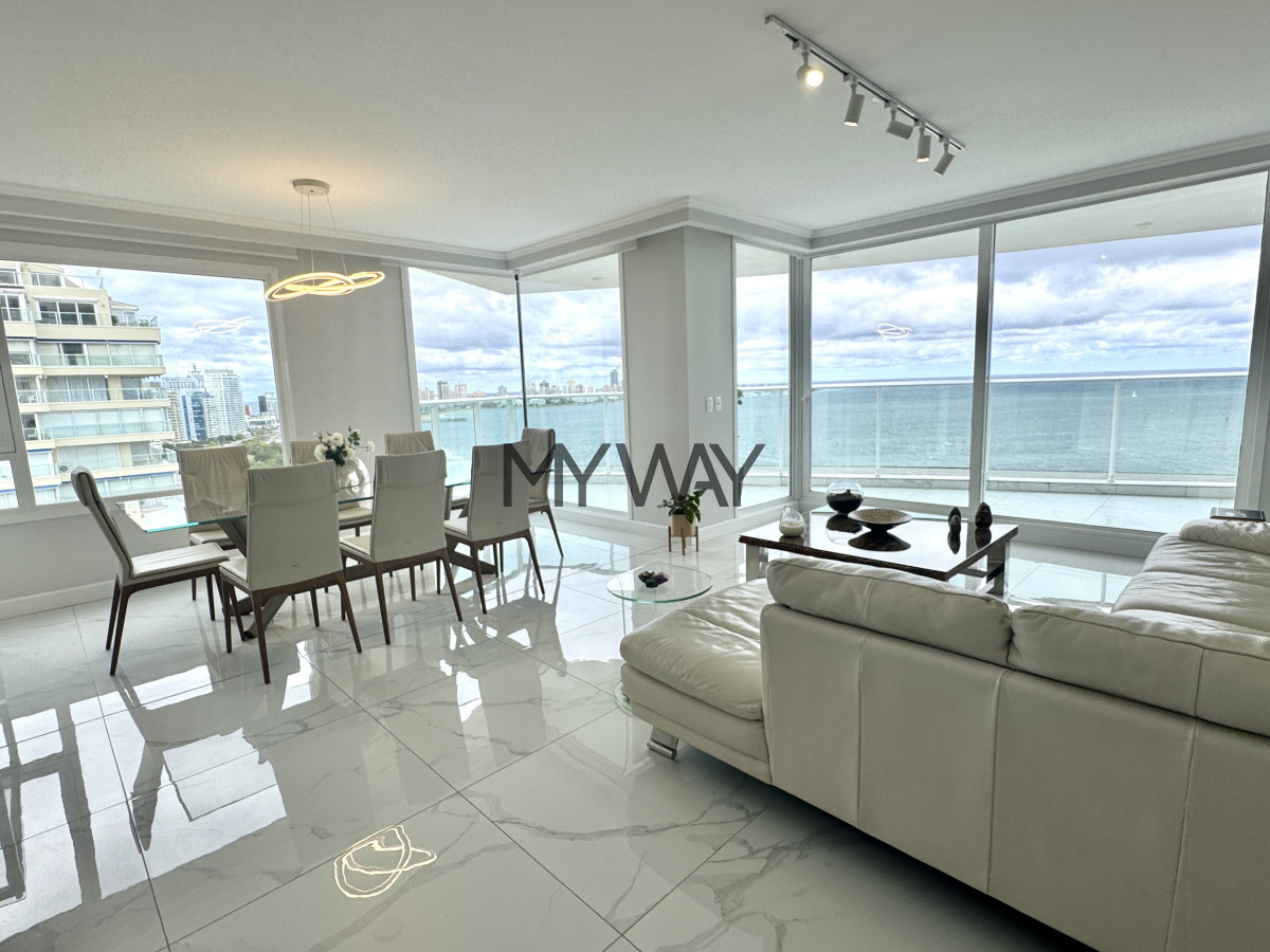 Apartamento ID.353/Apartamento-4-dormitorios-de-categoria-Punta-del-Este - Apartamento 4 dormitorios de categoria Punta del Este