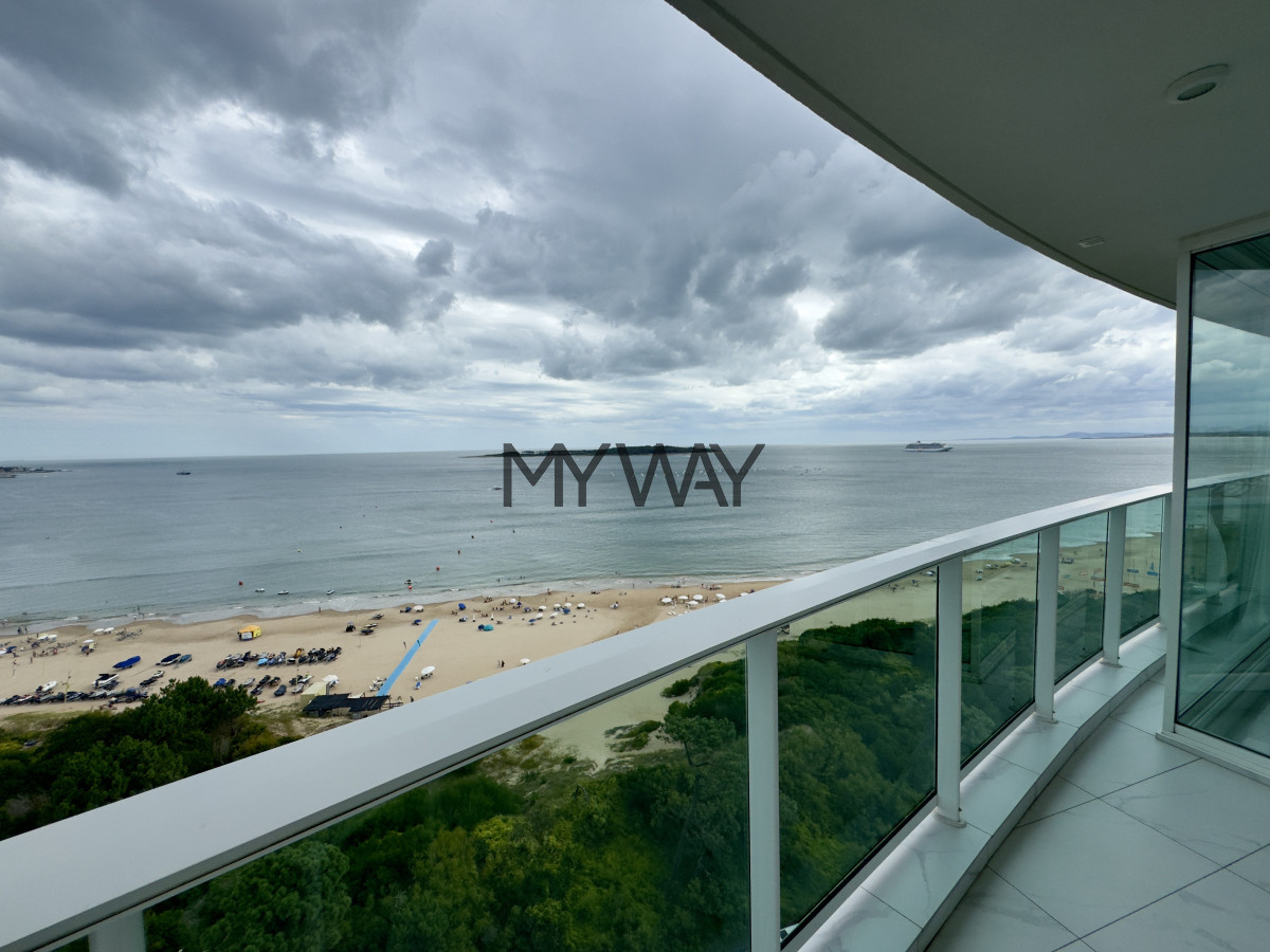 Apartamento ID.353/Apartamento-4-dormitorios-de-categoria-Punta-del-Este - Apartamento 4 dormitorios de categoria Punta del Este