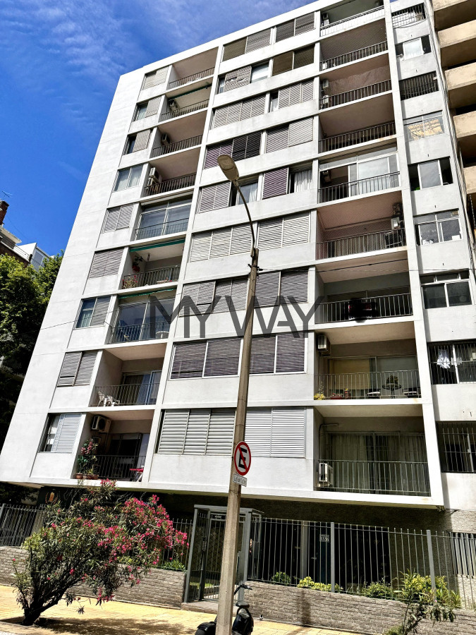 Apartamento ID.328/Venta-apartamento-2-dormitorios-Pocitos-a-1-cuadra-del-mar - Venta apartamento 2 dormitorios Pocitos a 1 cuadra del mar