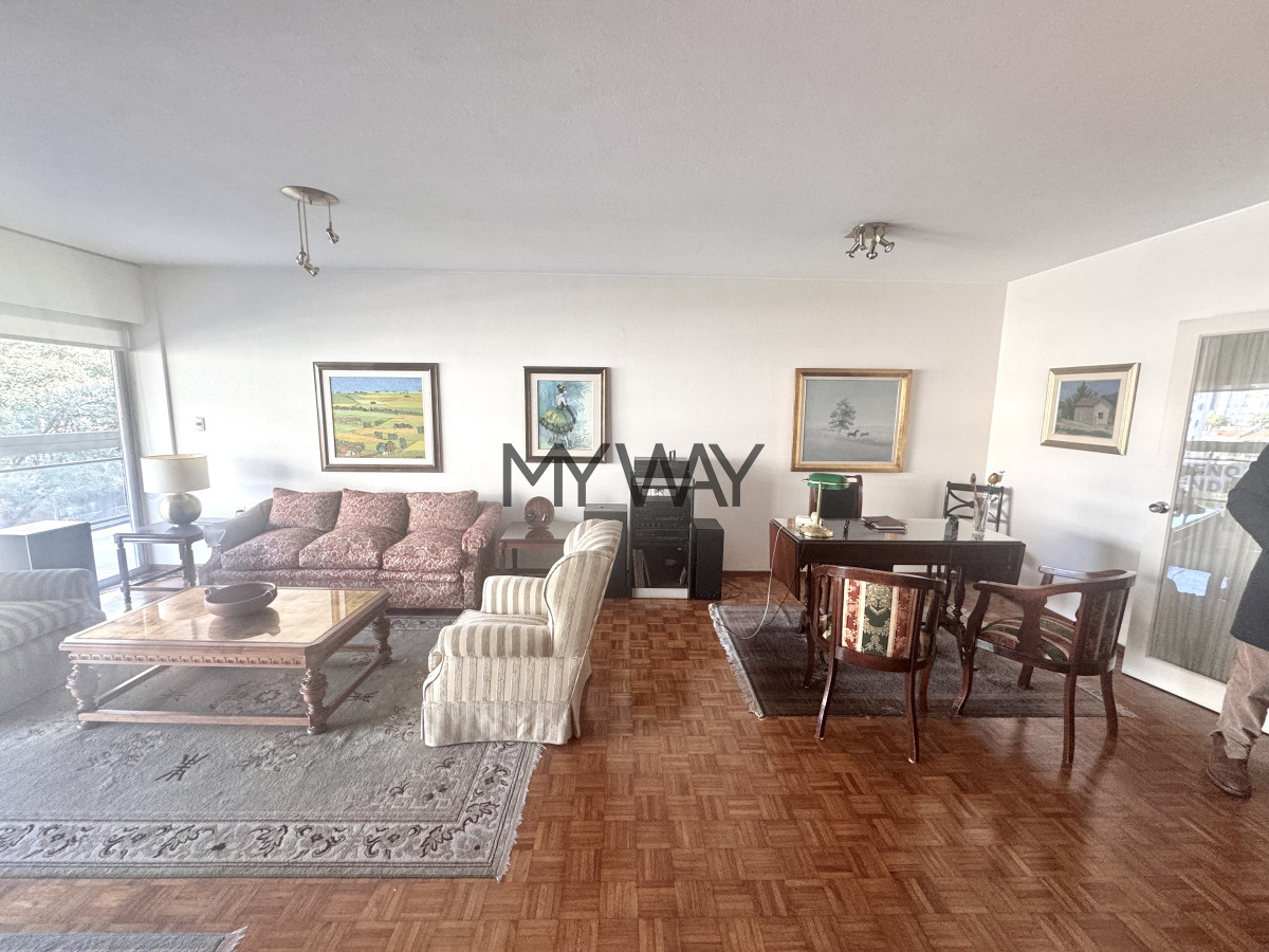 Apartamento ID.380/Apartamento-3-dormitorios-de-Categoria-Pocitos - Apartamento 3 dormitorios de Categoria Pocitos