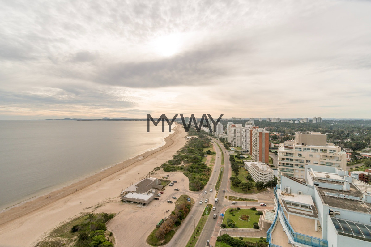 Apartamento ID.126/Venta-PENTHOUSE-4-suites-en-torre-de-categoria - Venta PENTHOUSE 4 suites en torre de categoria