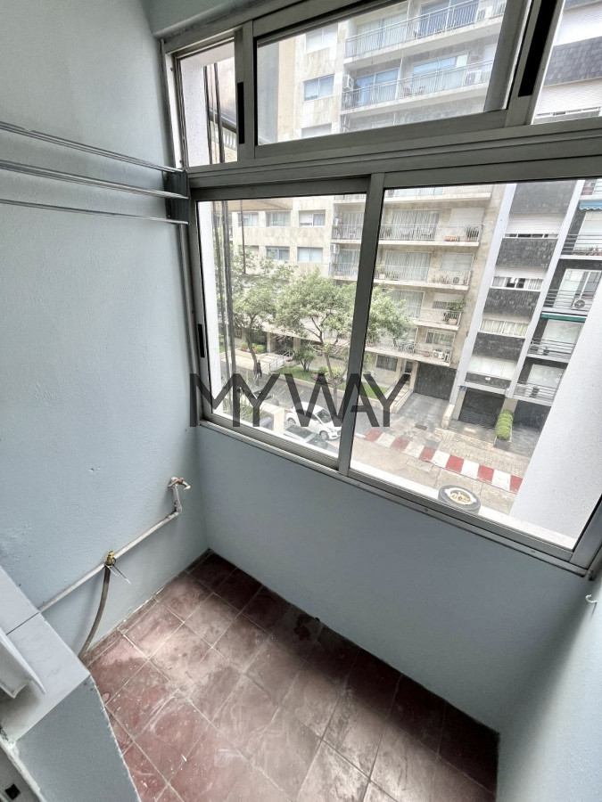 Apartamento ID.328/Venta-apartamento-2-dormitorios-Pocitos-a-1-cuadra-del-mar - Venta apartamento 2 dormitorios Pocitos a 1 cuadra del mar
