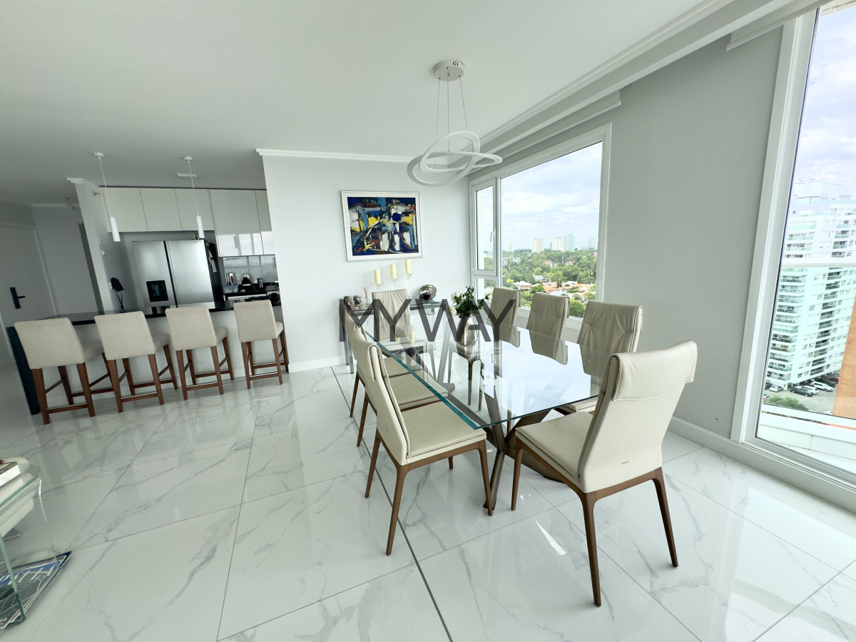 Apartamento ID.353/Apartamento-4-dormitorios-de-categoria-Punta-del-Este - Apartamento 4 dormitorios de categoria Punta del Este