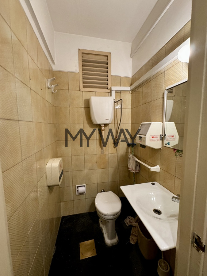 Apartamento ID.270/Venta-gran-oficina-en-la-Ciudad-Vieja - Venta gran oficina en la Ciudad Vieja