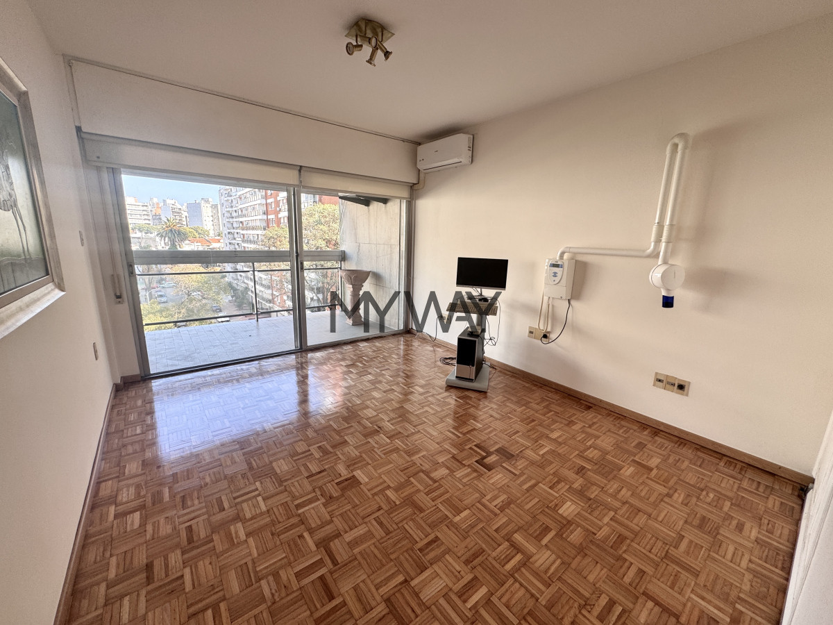 Apartamento ID.380/Apartamento-3-dormitorios-de-Categoria-Pocitos - Apartamento 3 dormitorios de Categoria Pocitos