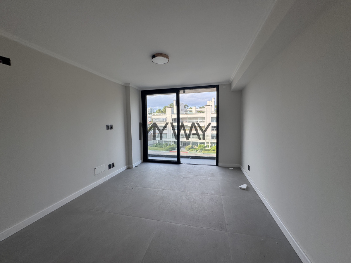 Apartamento ID.261/Venta-3-dormitorios-Punta-del-Este--Mansa - Venta 3 dormitorios Punta del Este  Mansa