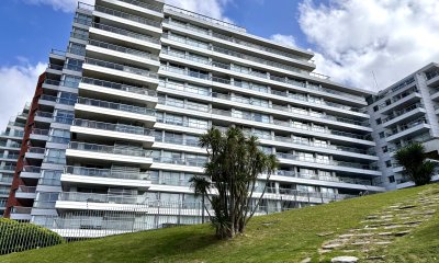VENTA APARTAMENTO 2  DORMITORIOS y GARAGE RAMBLA MALVIN