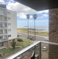 Apartamento Malvín 2 dormitorios con vista al mar