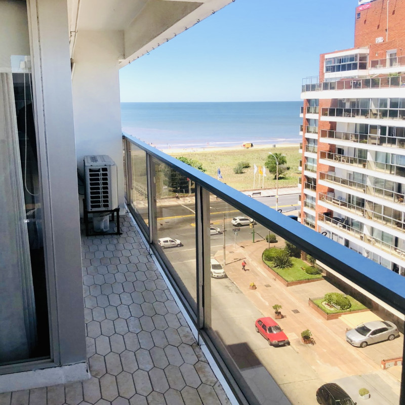 Venta apartamento 2 dormitorios 2 baños  Rambla de Malvín